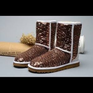 Sequin classic short uggs